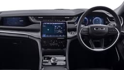 Grand Cherokee Image 5