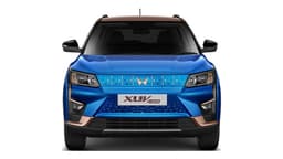 XUV400 Image 2