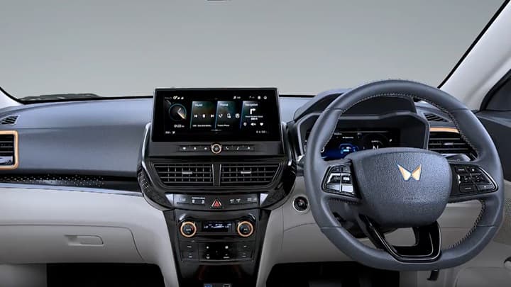 XUV400 Image 12