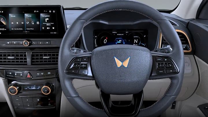 XUV400 Image 13