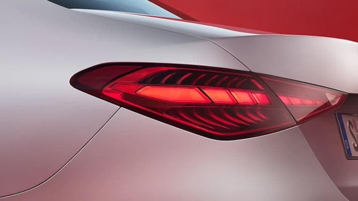 C-Class Image 10
