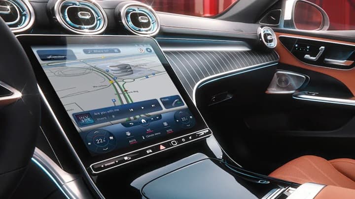 C-Class Image 13