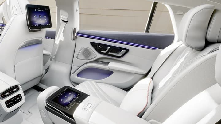 EQS SUV Image 18