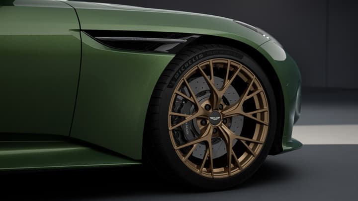 DB12 Image 8