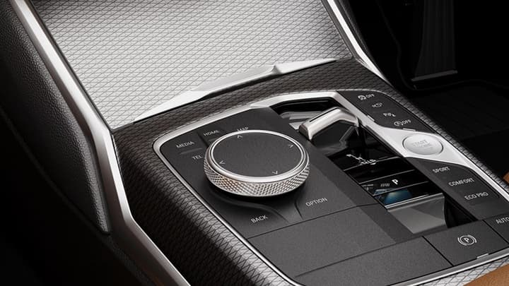 3 Series Long Wheelbase Image 16