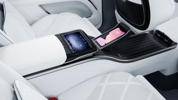 Maybach EQS Image 22
