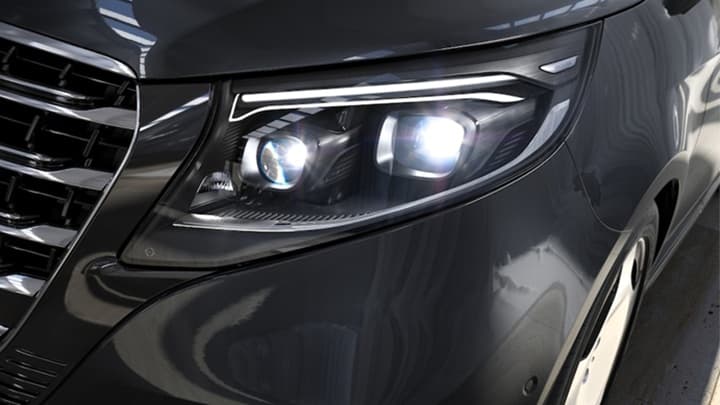 V Class Extra LWB Image 10