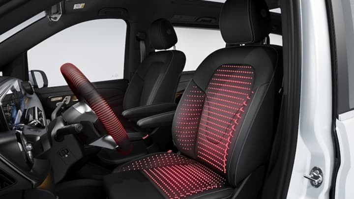 V Class Extra LWB Image 19