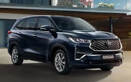 Innova Hycross
