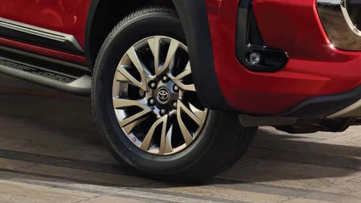 Hilux Image 12