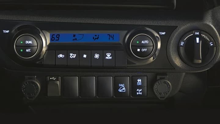 Hilux Image 18